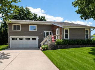 186 Royce Dr, Bloomingdale, IL 60108