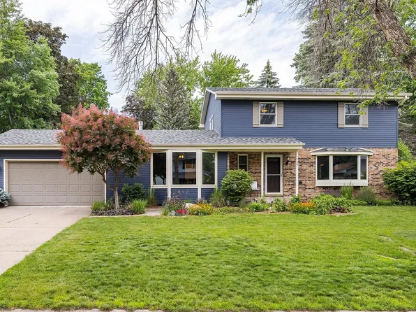 739 Belmont Ln E, Maplewood, MN 55117