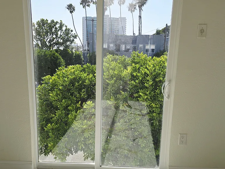 2230 E Ocean Blvd #7 — Photo 31