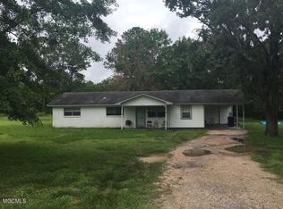 4800 Dutch Bayou Rd, Moss Point, MS 39563