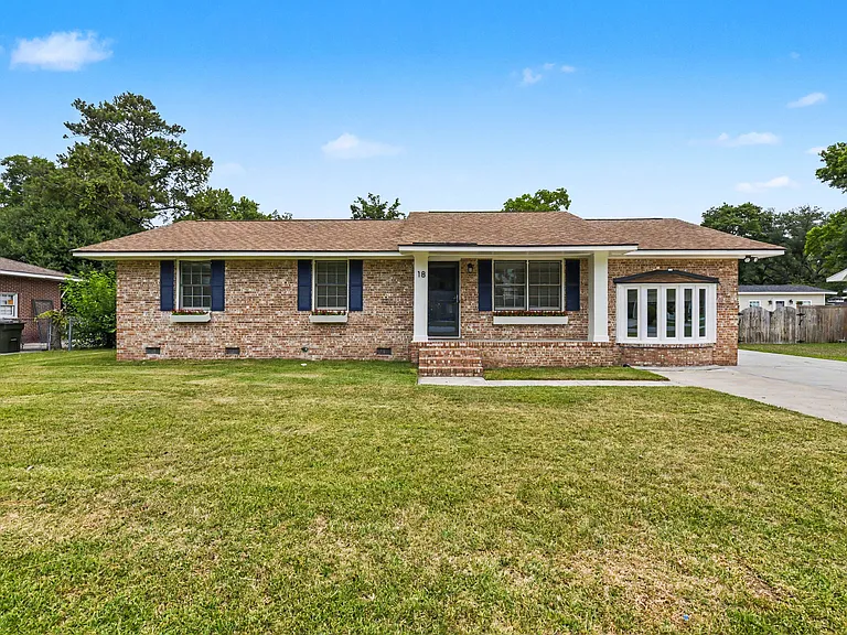 18 Ophir Dr — Photo 41