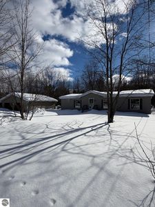 11145 Riley Rd, Interlochen, MI, 49643