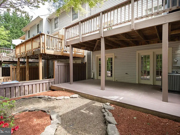 3906 Valley Ridge Dr — Photo 49