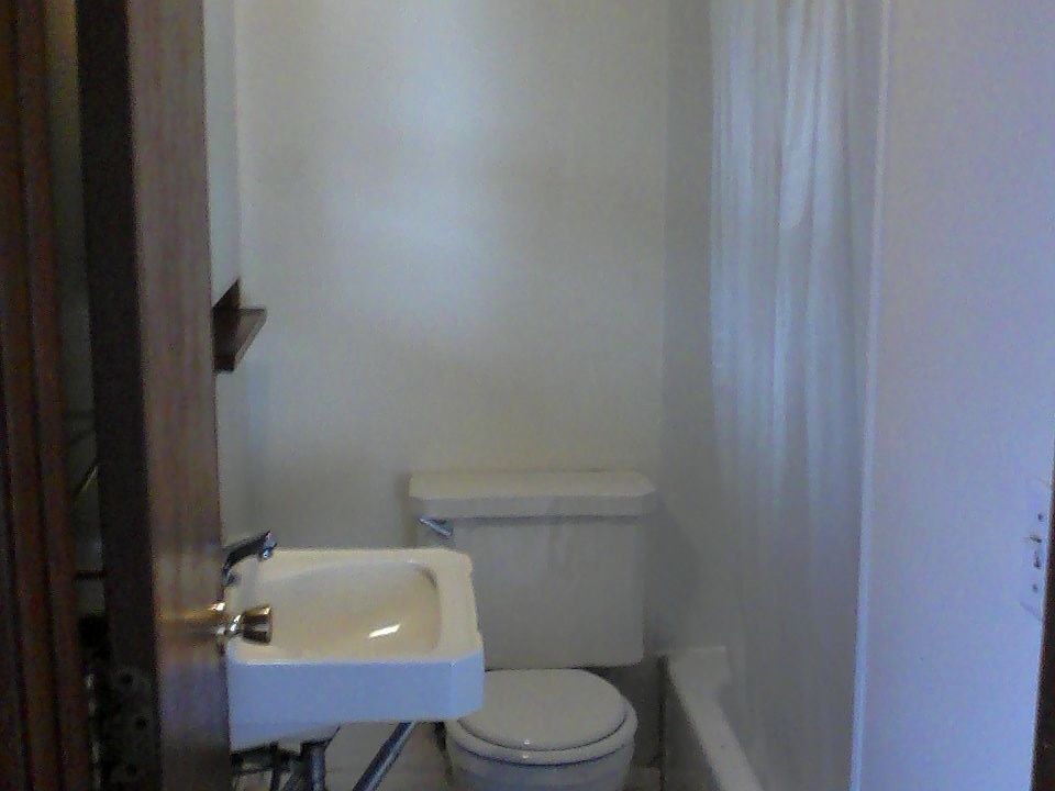 2nd image of 1609 4th St NE APT 4