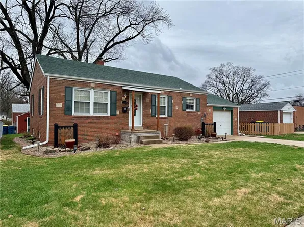 1205 Harrison St, Edwardsville, IL 62025