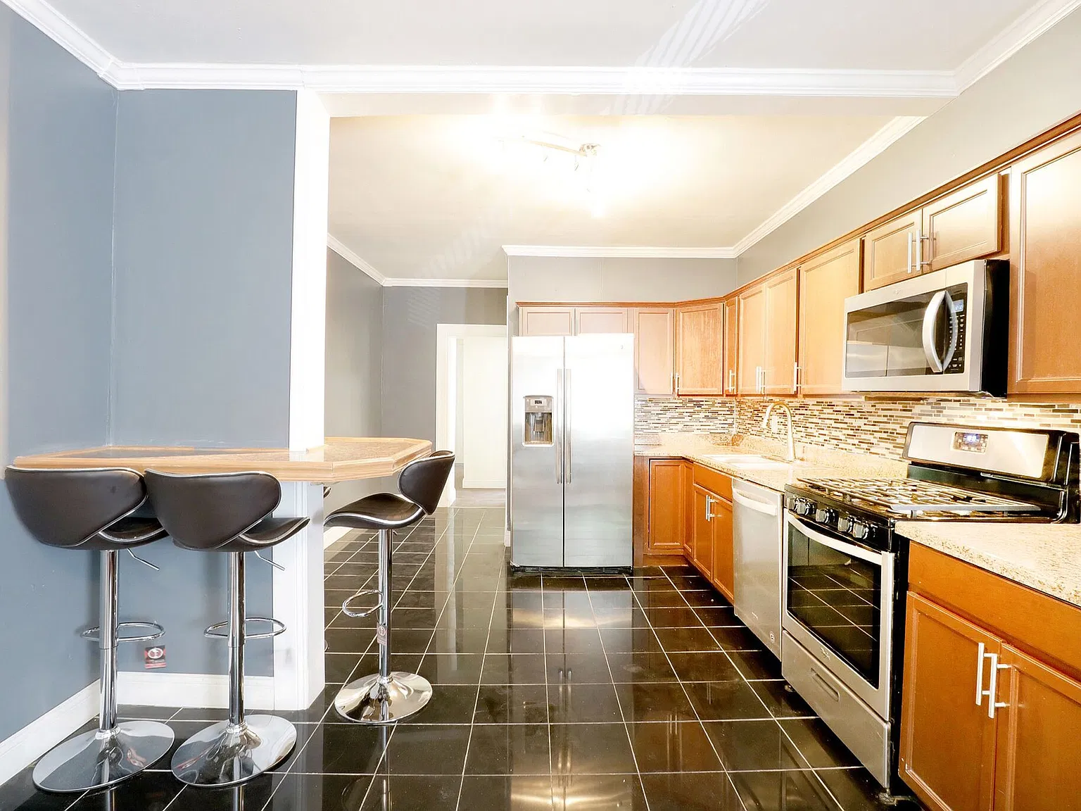 445 Columbus Ave - 2 — Photo 3