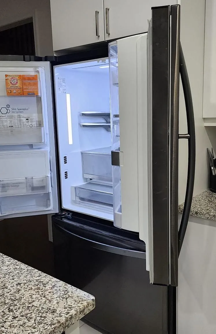 3 bed, $3,500 — Photo 3
