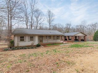 149 Lake Dr #8, Lexington, NC 27295