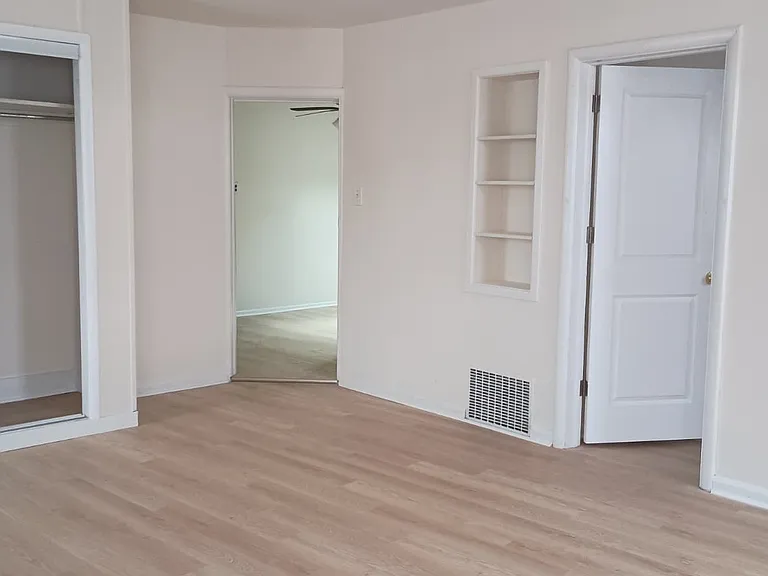 512 N White Horse Pike #5 — Photo 5
