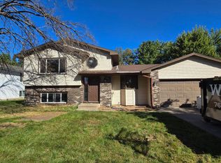 7572 Louisiana Ave N, Brooklyn Park, MN 55428
