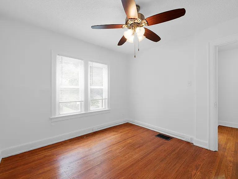 1816 S High St — Photo 12