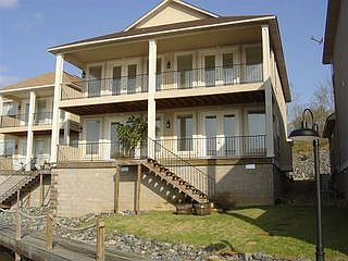 2nd image of 118 San Carlos Cv
