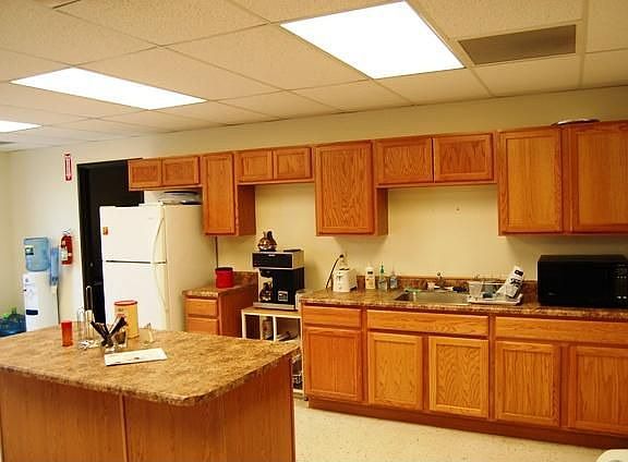 5th image of 327 Seaton Cir