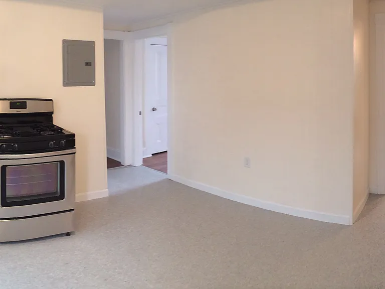 77 Gershom Ave #2 — Photo 10