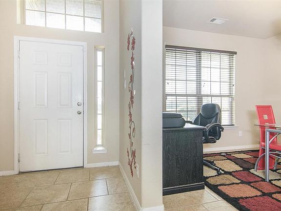 5th image of 314 Kendall Crest Dr