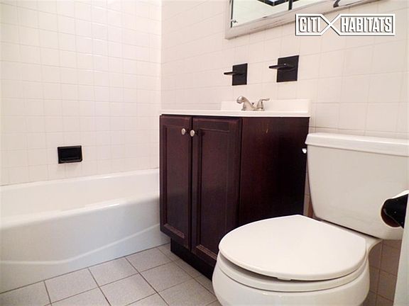 3rd image of 154 W 75th St APT 3A