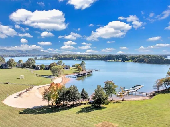 120 Sailors Cove Dr Unit 1308, Moneta, VA 24121