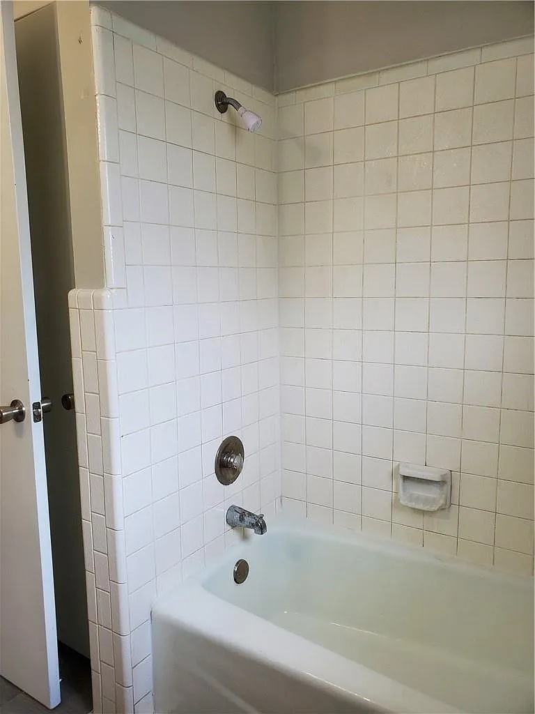 2 bed, 1.0 bath, 600 sqft, $800 — Photo 4