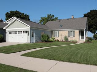 2529 Lakeshore Dr, Sheboygan, WI 53081