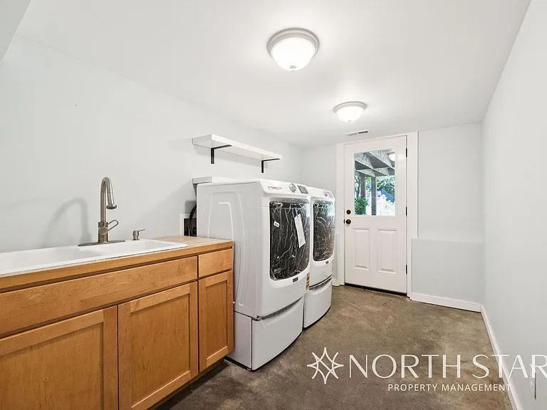 7617 NW Skyline Blvd — Photo 25
