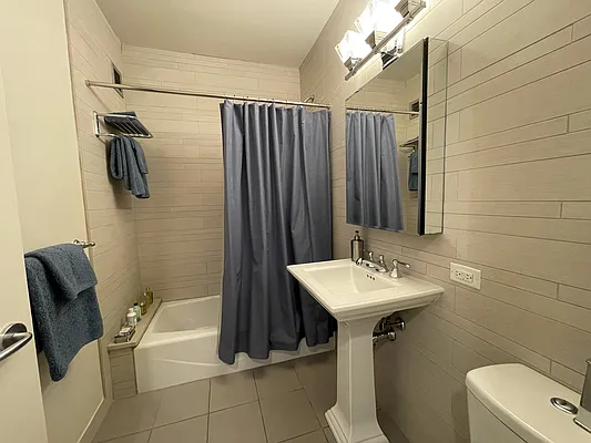 Rented by Carnegie Hill Place | media 17