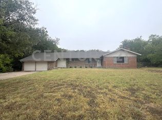 1431 Eastview Dr, Weatherford, TX 76086