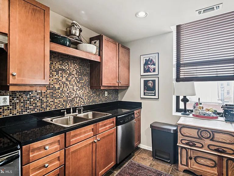 1211 Light St #308 — Photo 14