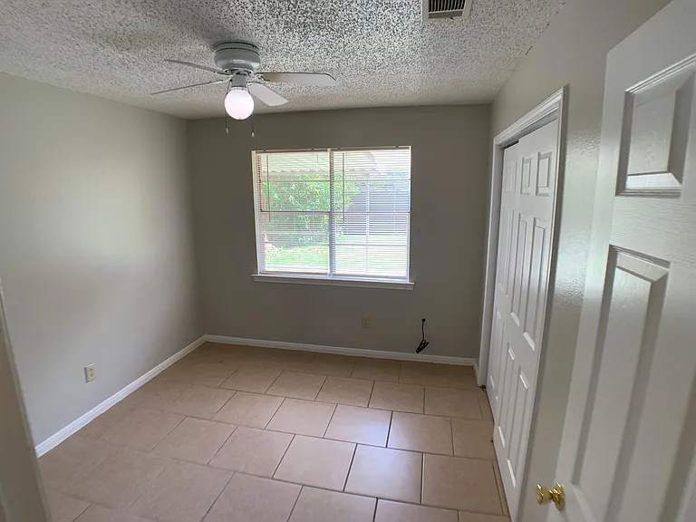 2658 Tifton Ave — Photo 10