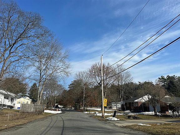 4th image of 11 Margaret Rd