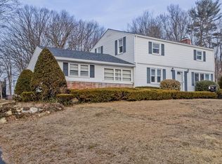 3 Quaker Ln, Enfield, CT 06082