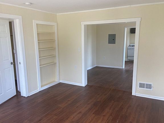 3rd image of 487 W Grand Ave #489