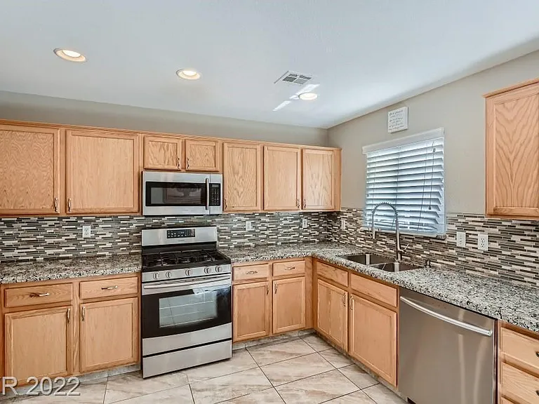 10344 Missouri Meadows St — Photo 6