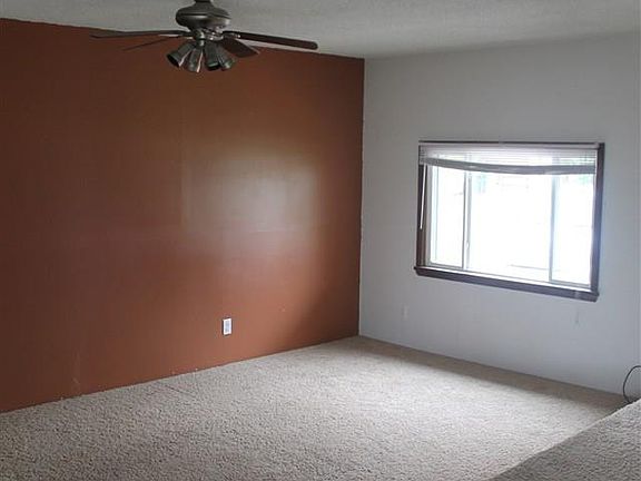 5th image of 1421 Aspen Dr