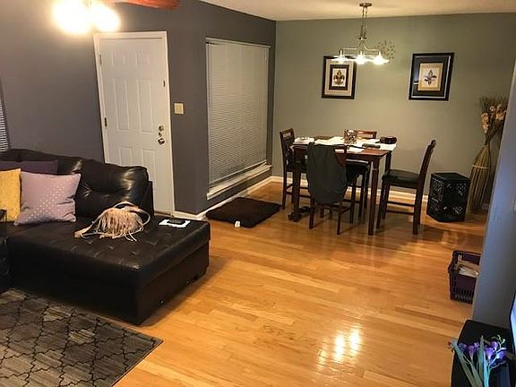 2nd image of 116 Pineridge St W #116