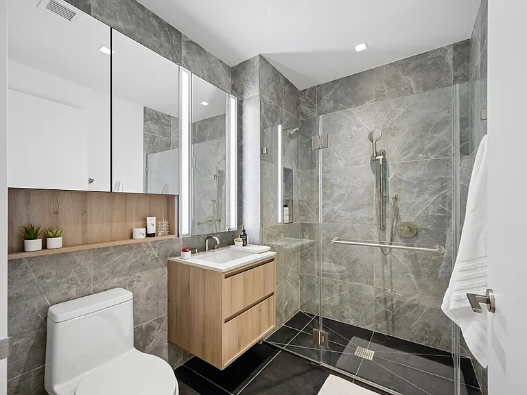 312 W 43rd St #2B — Photo 3