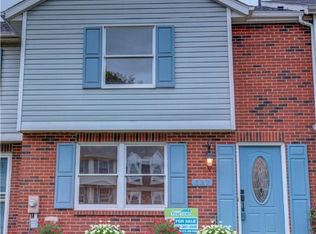 137 Meadow Gap Dr, Monroeville, PA 15146