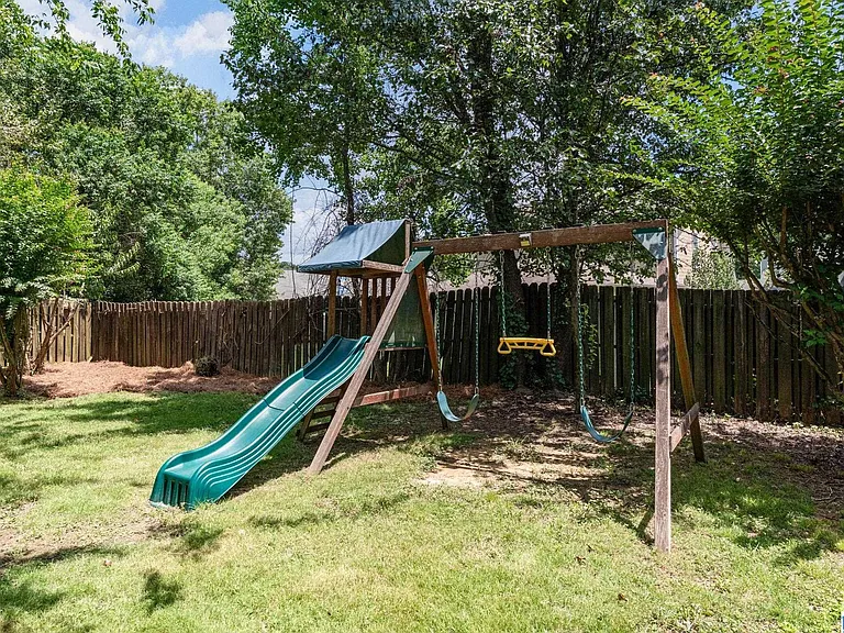 205 Brookhollow Dr — Photo 26