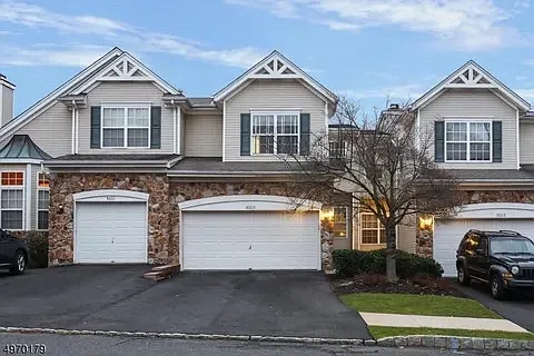 3003 King Ct Photo 1