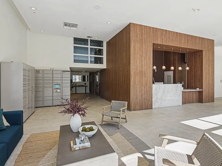 Riverview One Apartments — Photo 20