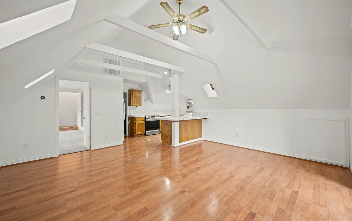 6607 Arlington Dr — Photo 3