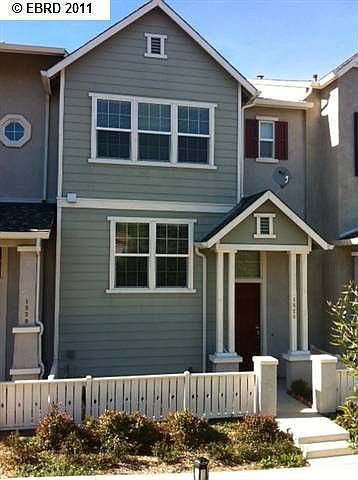 1st image of 1820 Summer Ln