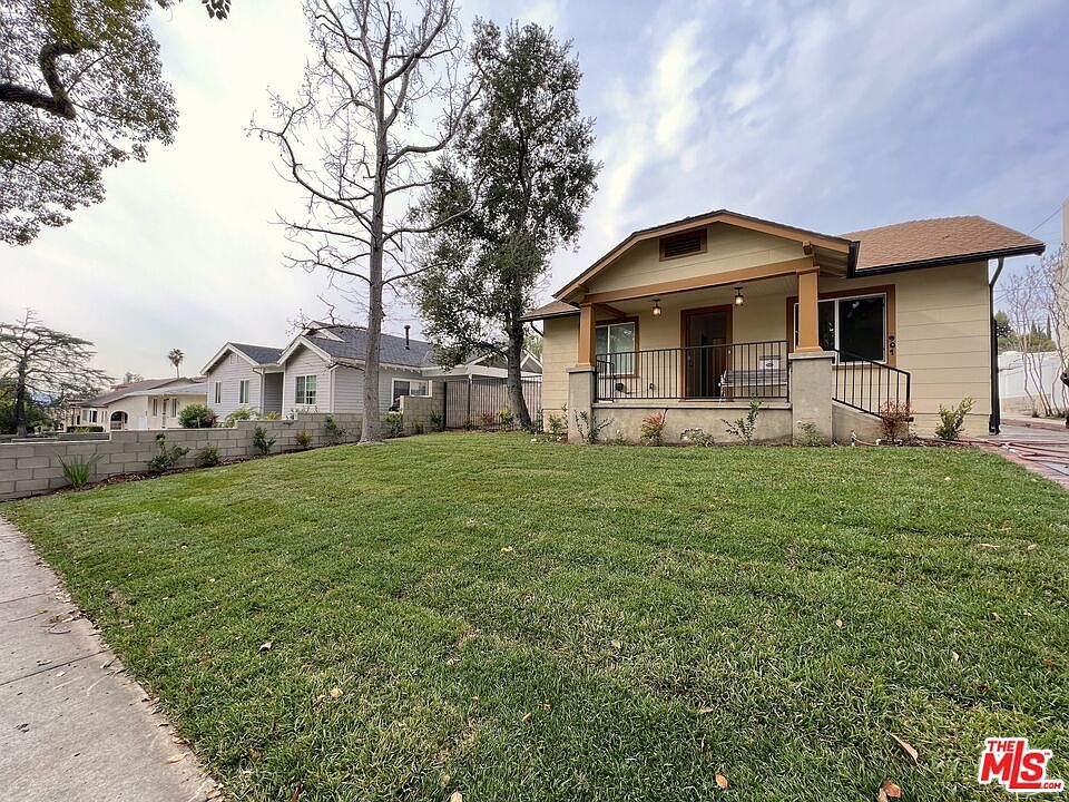 1st image of 901 E San Jose Ave