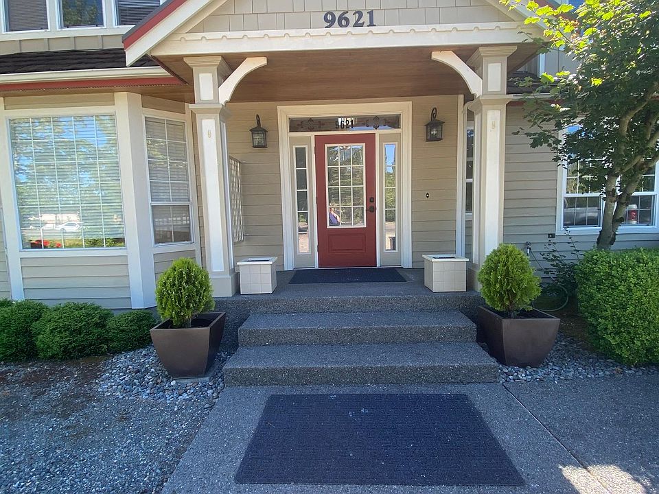 1st image of 9621 214th Ave E #B