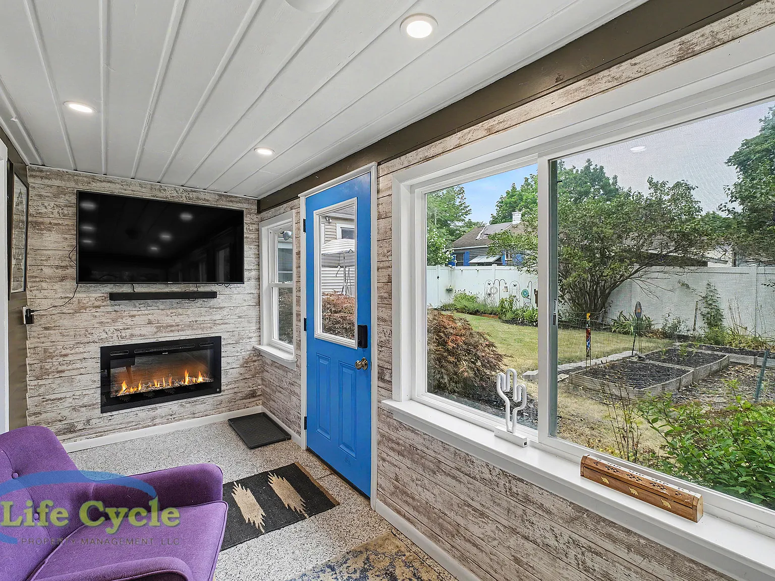 2052 Collingwood Avenue Southwest - 1 — Photo 4