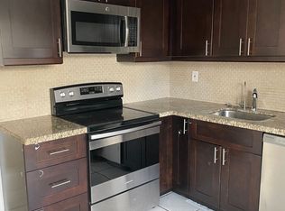 555 SW 4th St #305, Miami, FL 33130