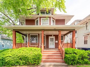 630 Forest Ave, Elgin, IL 60120