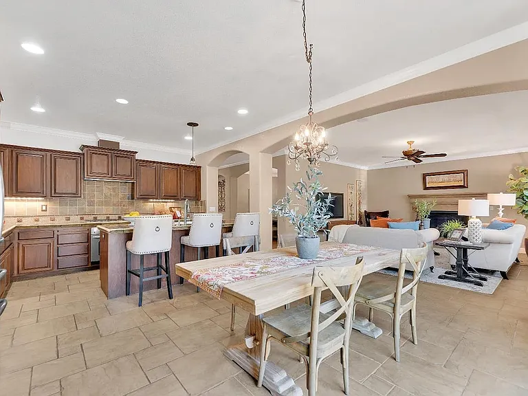 109 Palomares Ct — Photo 43