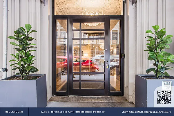 Rented by The Blueground | media 23