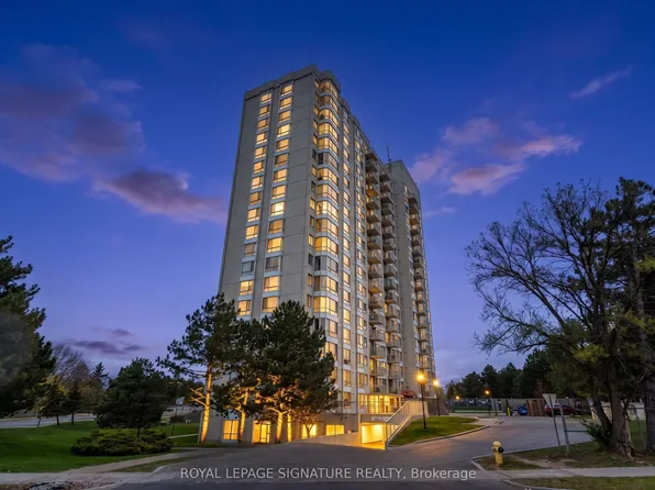3390 Weston Rd #2304, Toronto, ON M9M 2X3