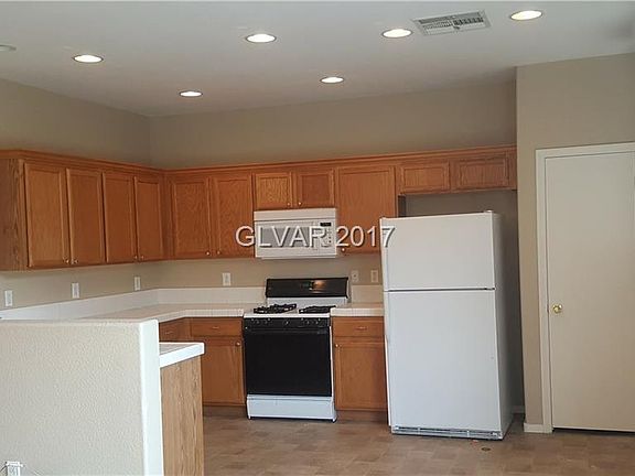 5th image of 687 Marlberry Pl